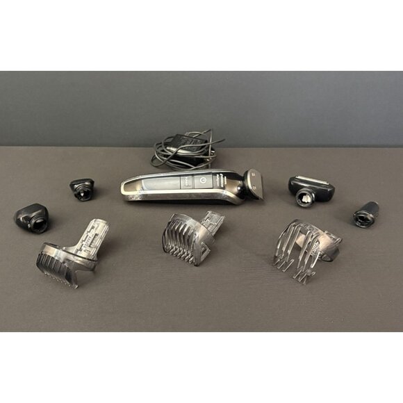 Philips Norelco Multigroom series 7000 QG3385 8 in 1 Head to Toe Trimmer - Picture 5 of 7